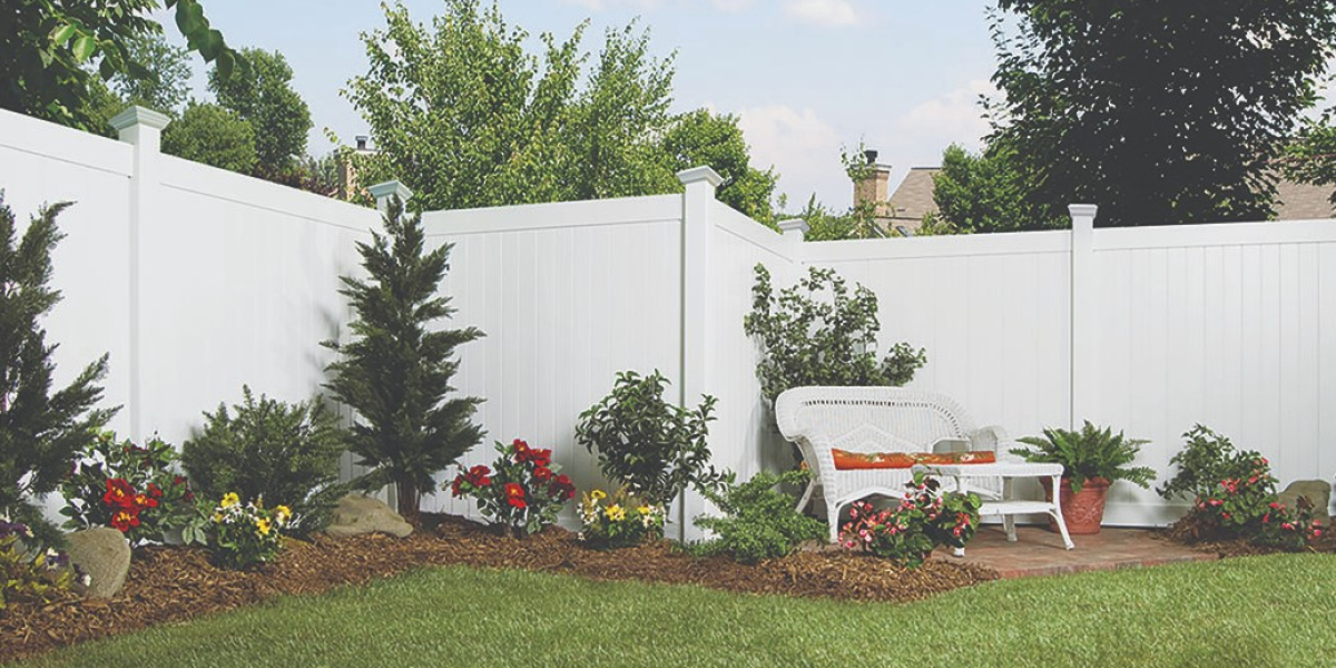 The Future of Vinyl Fencing in Bay Area Landscaping