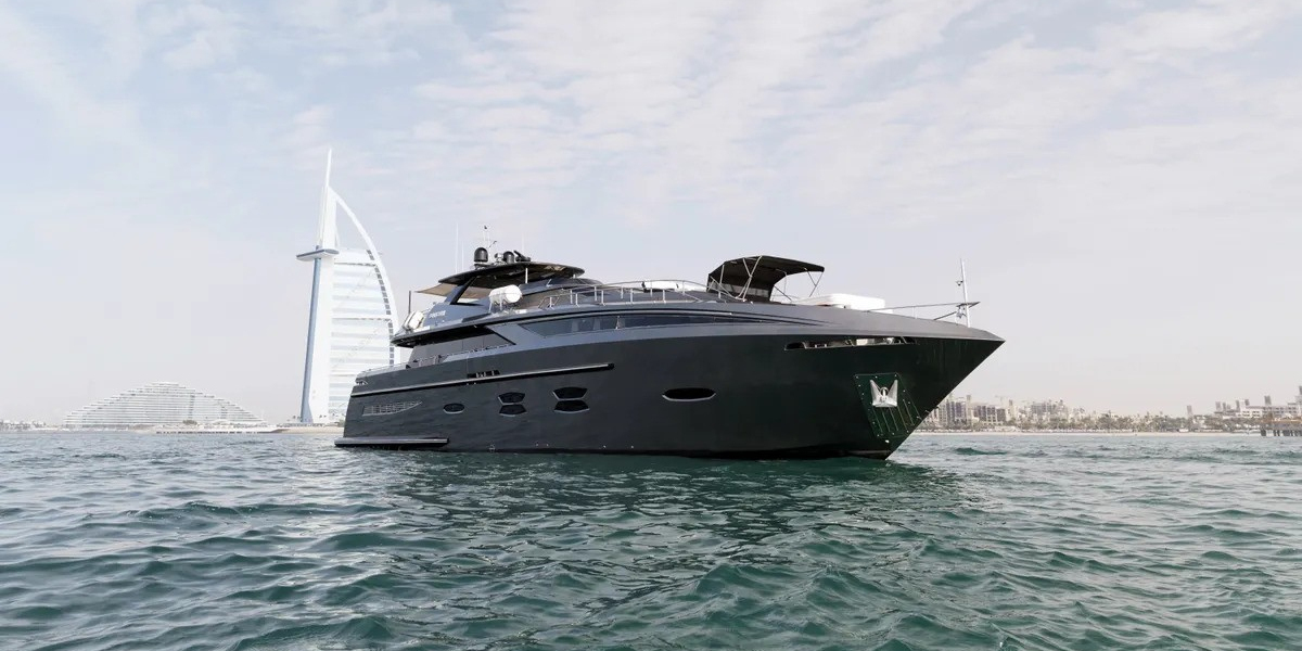 Experience Ultimate Luxury with Private Yacht Rental Dubai